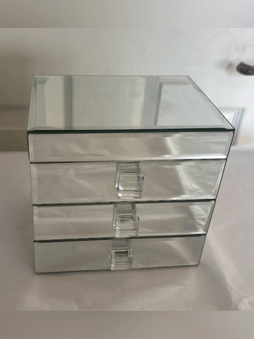 TAHARI Mirrored Glass Jewelry Box Lined crystal knobs